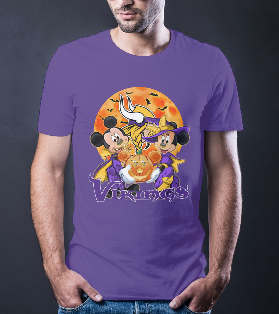 Vikings Halloween Mickey Mouse And Minnie Mouse Football Pumpkin T-Shirt