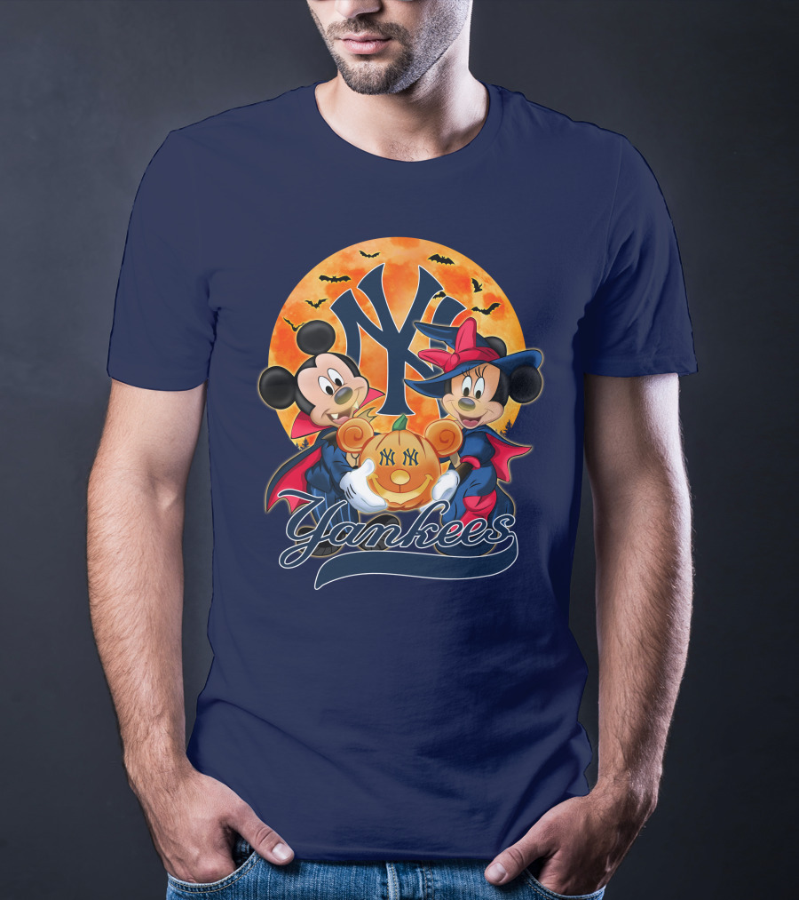 New York Yankees Mickey Mouse Minnie Mouse Halloween Pumpkin Moon Bats T-Shirt