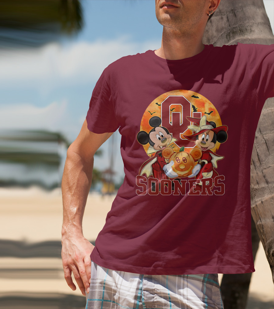 Oklahoma Sooners Mickey Mouse And Minnie Mouse Halloween Pumpkin Moon Bats T-Shirt