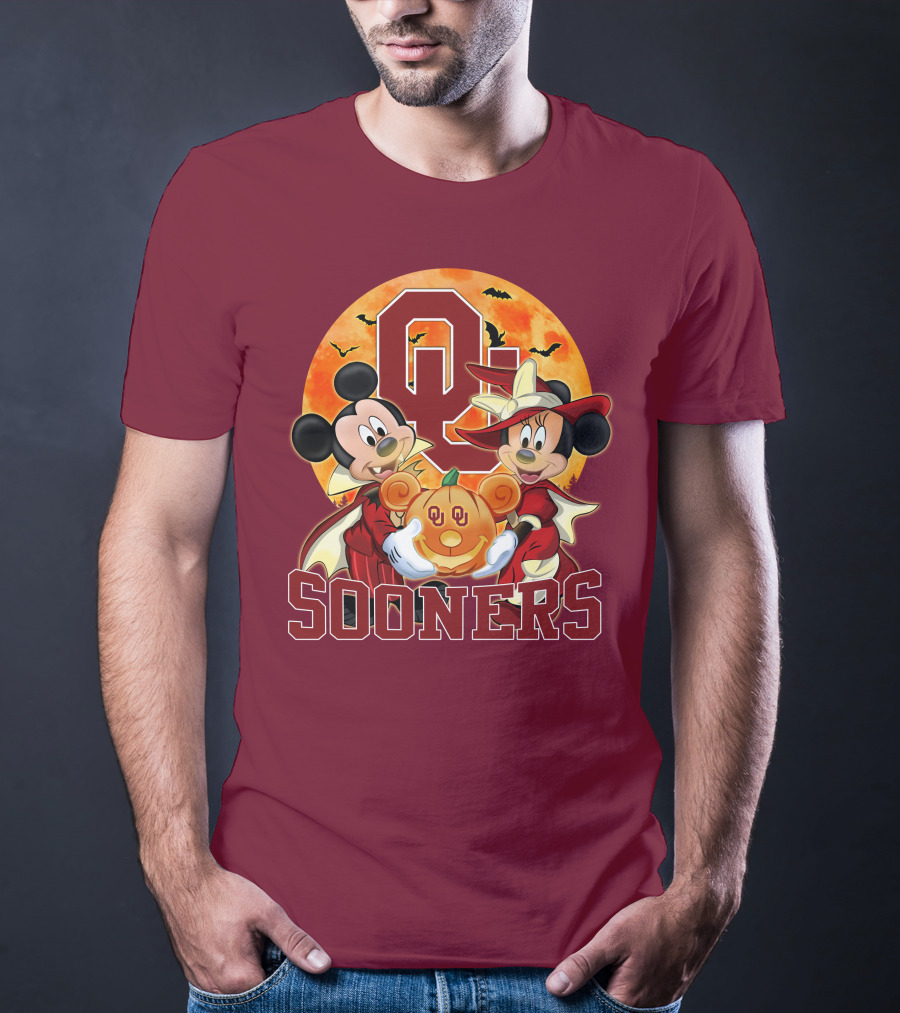 Oklahoma Sooners Mickey Mouse And Minnie Mouse Halloween Pumpkin Moon Bats T-Shirt