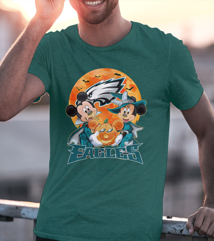 Philadelphia Eagles Mickey And Minnie Halloween Pumpkin T-Shirt