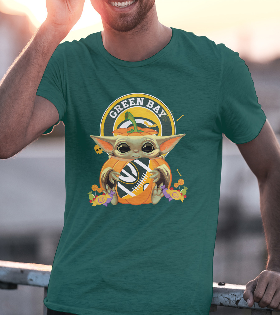Halloween Pumpkin Baby Yoda Hug Green Bay Packers T-Shirt