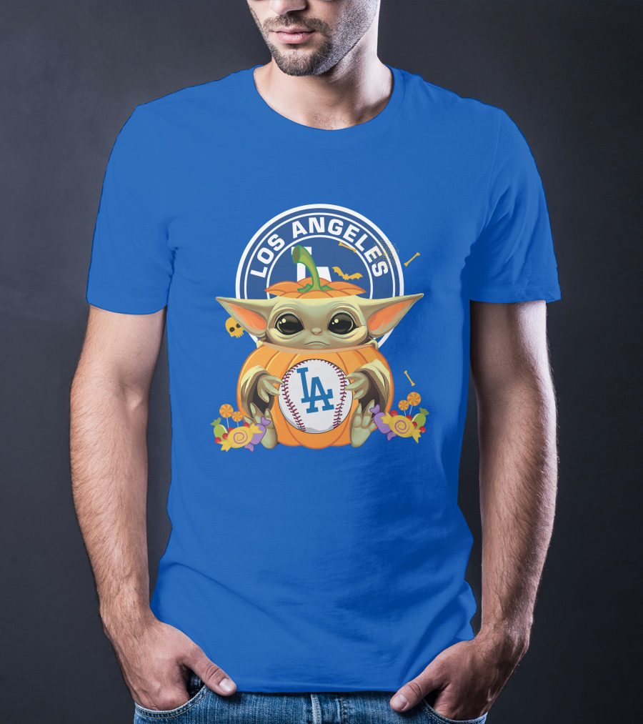 Los Angeles Dodgers Halloween Baby Yoda Hugging Pumpkin T-Shirt
