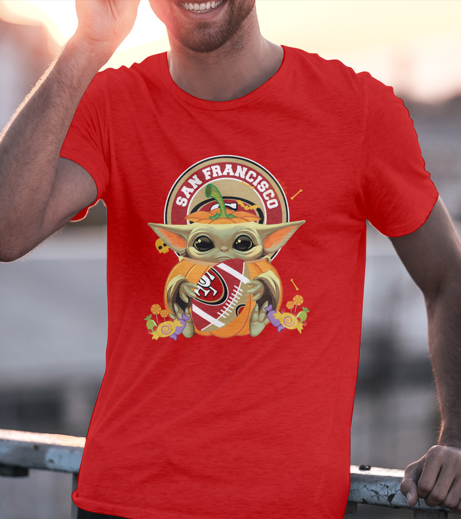 Halloween Pumpkin Baby Yoda Hug San Francisco 49ers Football T-Shirt