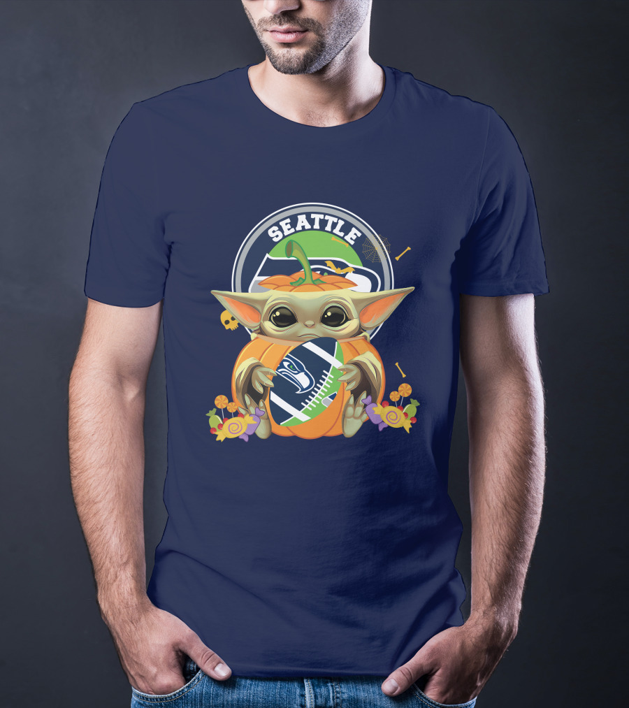 Seattle Seahawks Halloween Pumpkin Baby Yoda Hug T-Shirt