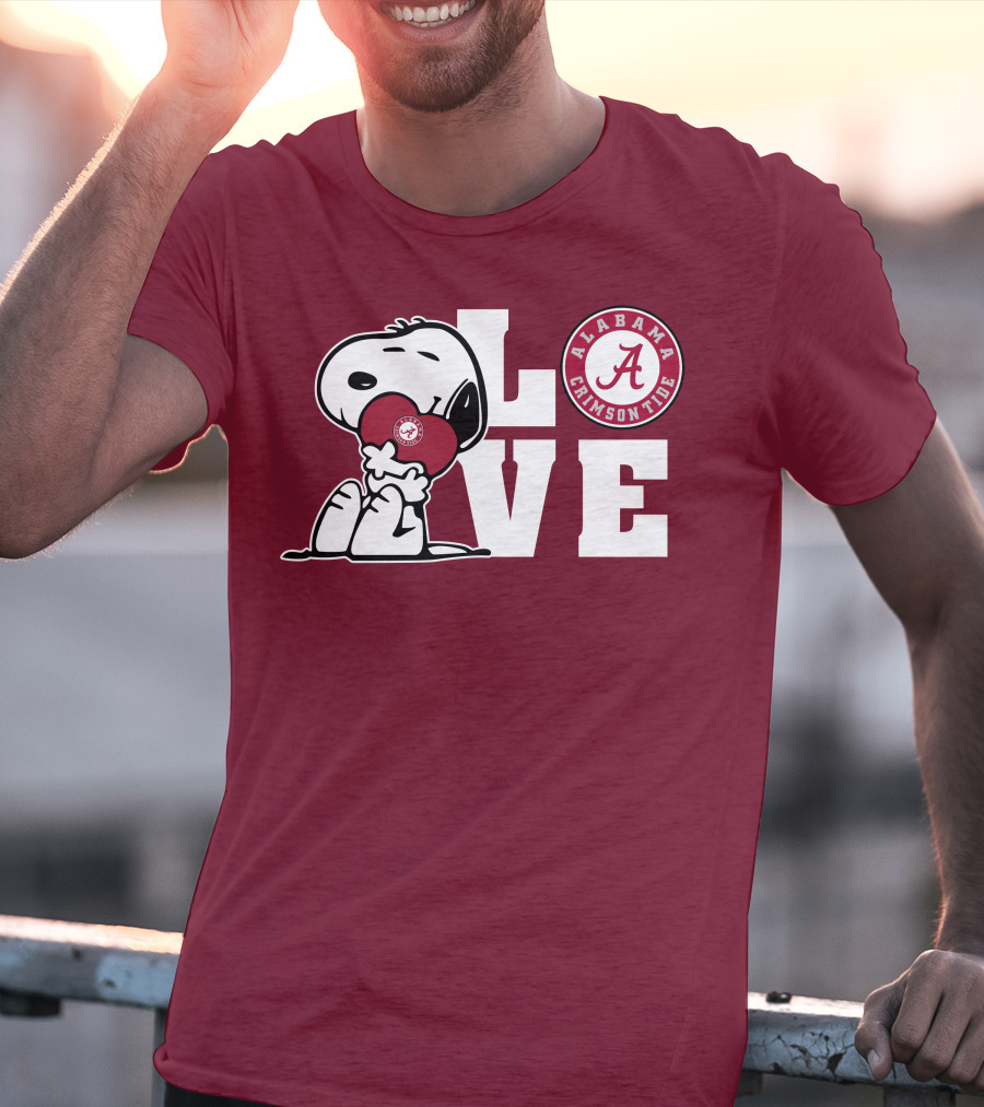 Snoopy Love Alabama Crimson Tide Football T-Shirt