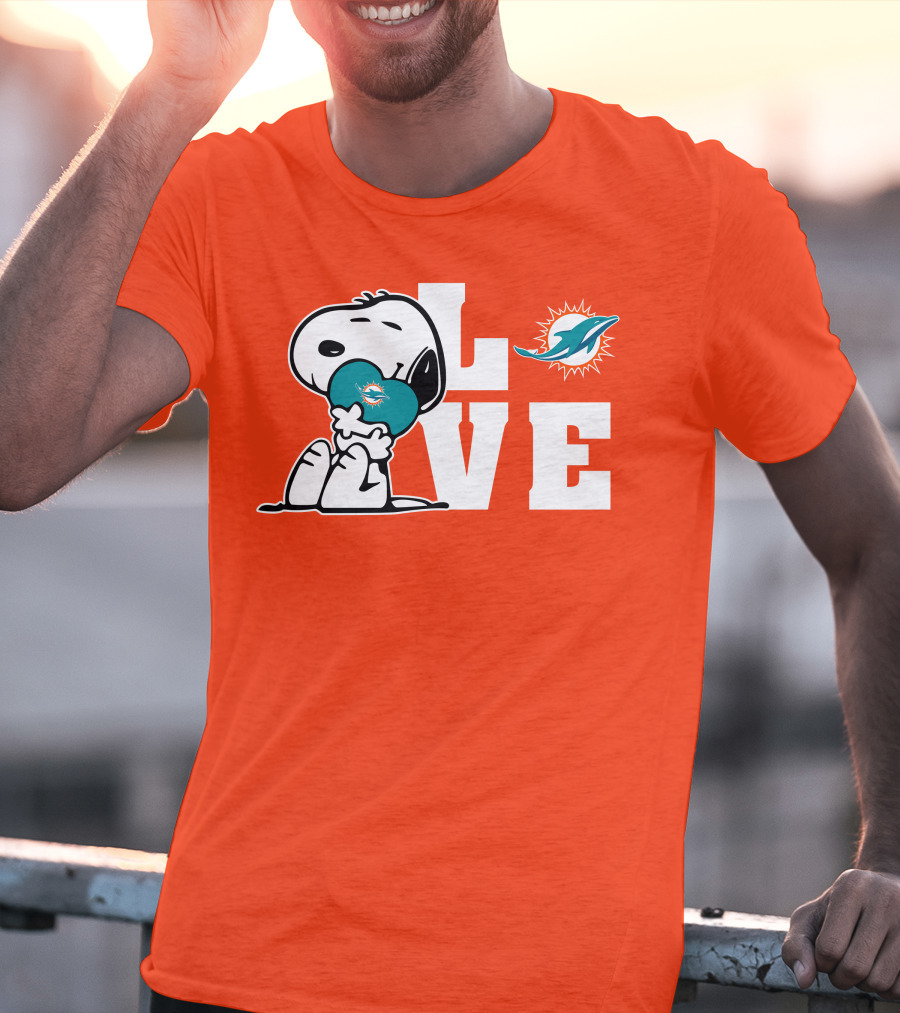 Snoopy Love Miami Dolphins Nfl Football Peanuts Fan T-Shirt