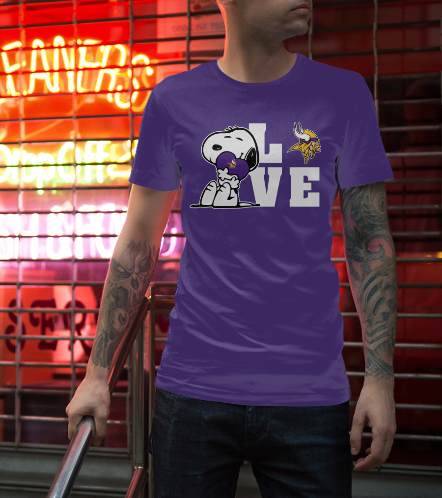 Snoopy Love Minnesota Vikings Logo Heart Hug T-Shirt