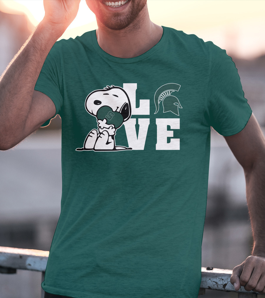 Snoopy Hugging Heart With Michigan State Spartans Helmet LOVE T-Shirt