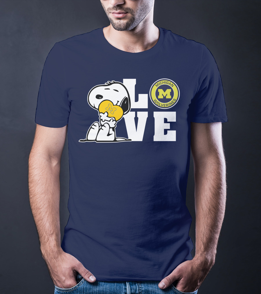 Snoopy Love Michigan Wolverines Peanuts Football T-Shirt