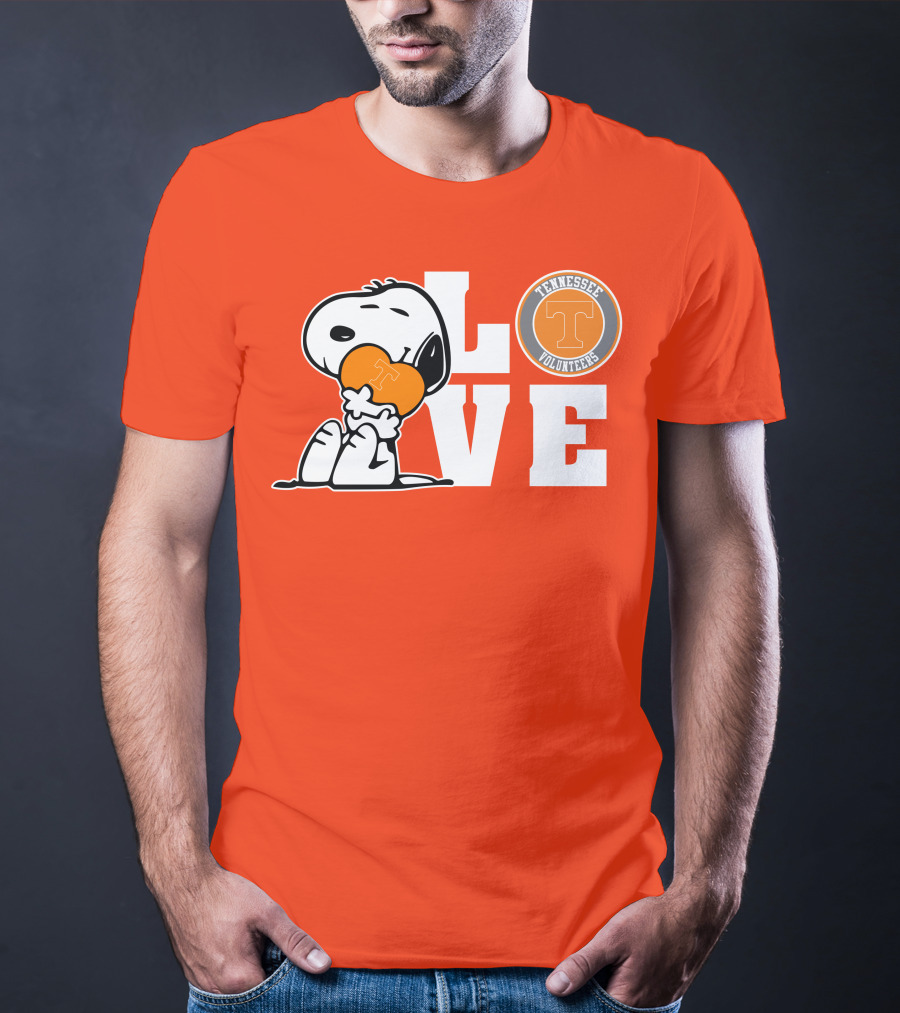 Snoopy Love Tennessee Volunteers Logo Peanuts Football Fan T-Shirt