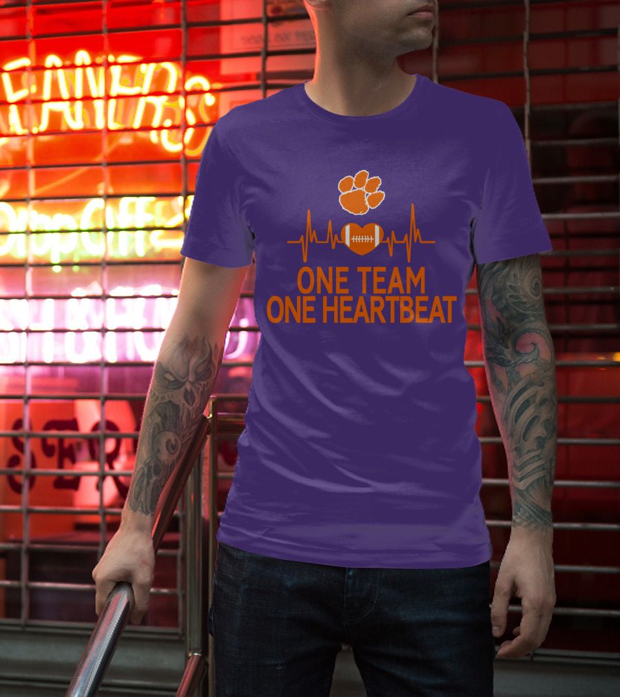 Clemson Tigers One Team One Heartbeat Football Paw Print Heartbeat T-Shirt