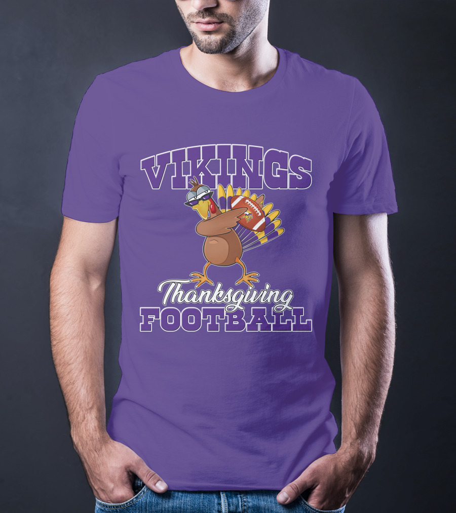 Vikings Thanksgiving Football Turkey Holding Minnesota Logo Ball T-Shirt