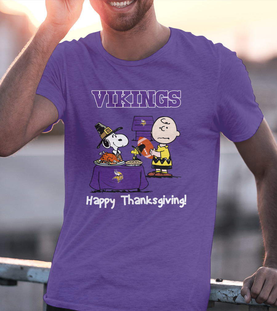 Vikings Snoopy Charlie Brown Thanksgiving Football Minnesota T-Shirt