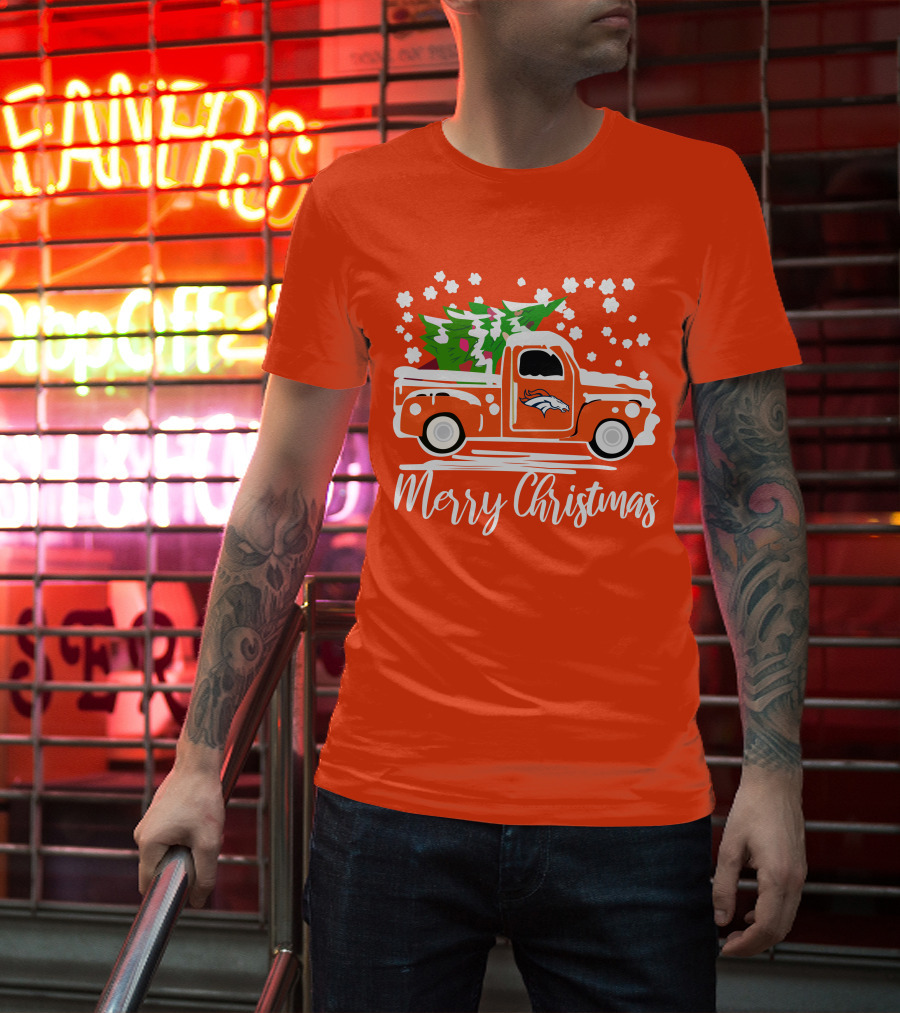 Denver Broncos Vintage Truck Merry Christmas Snowflakes T-Shirt