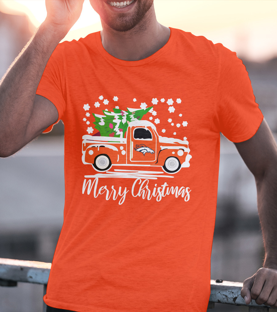 Denver Broncos Vintage Truck Merry Christmas Snowflakes T-Shirt