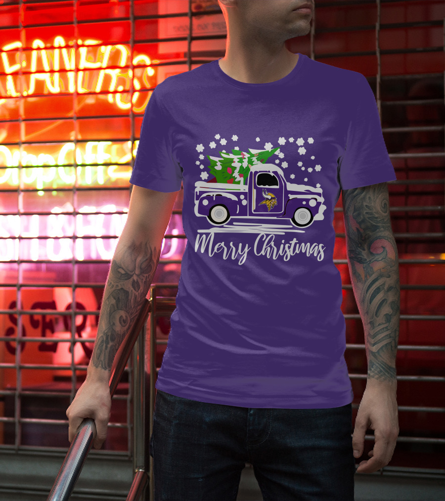 Merry Christmas Minnesota Vikings Vintage Car With Christmas Tree T-Shirt