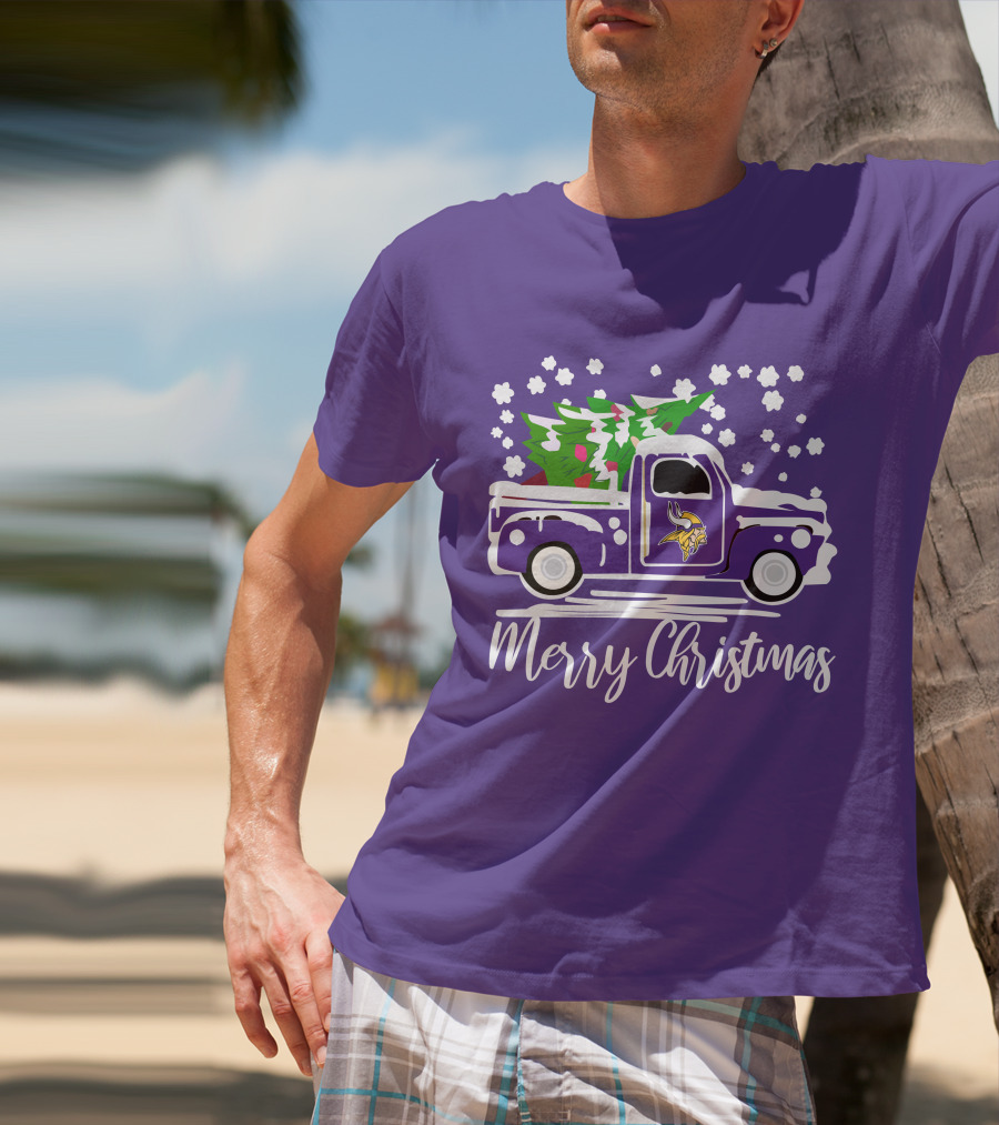 Merry Christmas Minnesota Vikings Vintage Car With Christmas Tree T-Shirt
