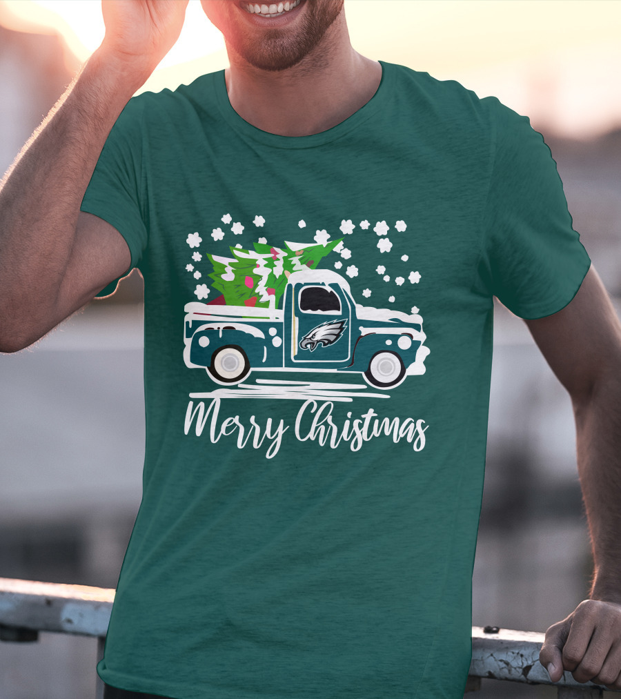Merry Christmas Philadelphia Eagles Vintage Car Snowflakes T-Shirt