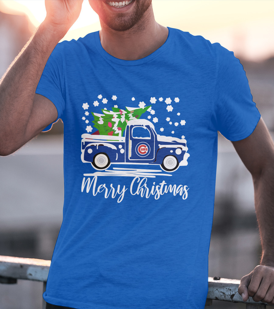 Chicago Cubs Merry Christmas Vintage Truck With Snow And Tree T-Shirt