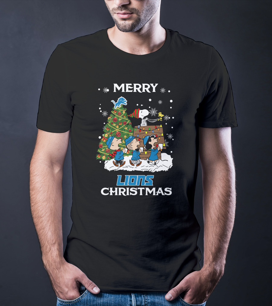 Merry Lions Christmas Detroit Peanuts Tree T-Shirt