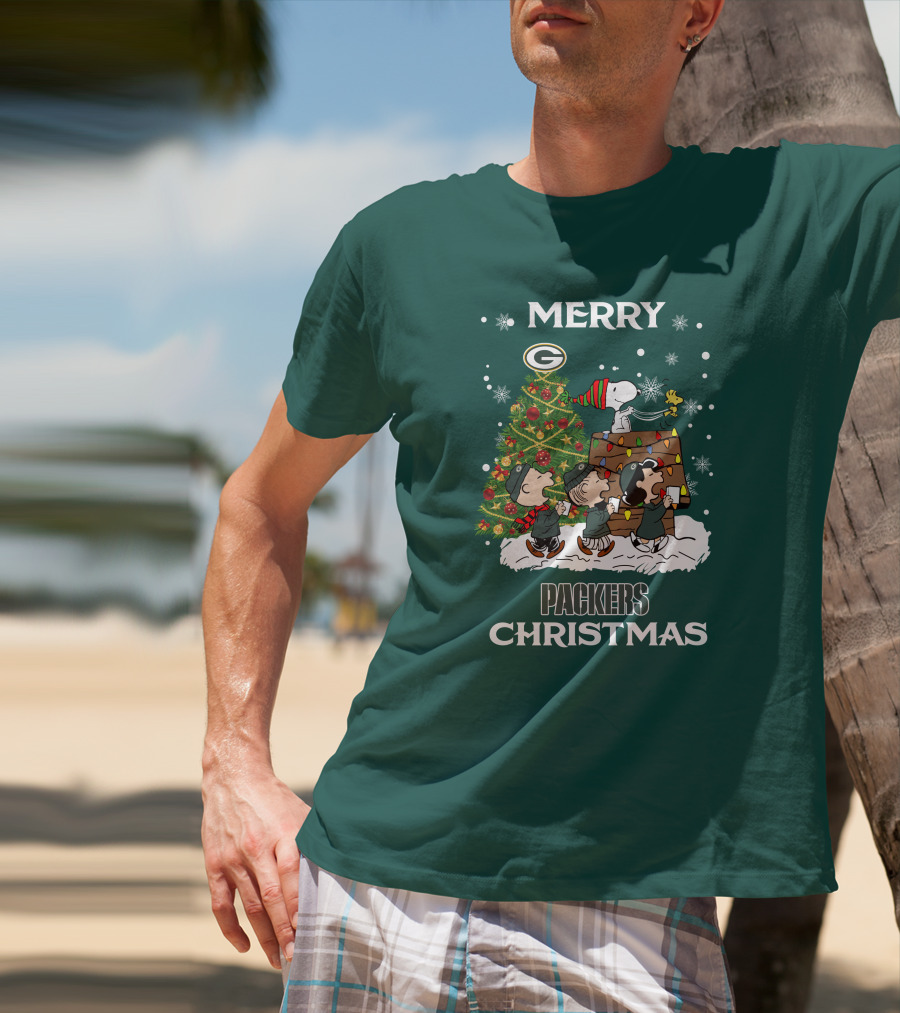 Merry Christmas Green Bay Packers Peanuts Christmas Tree T-Shirt