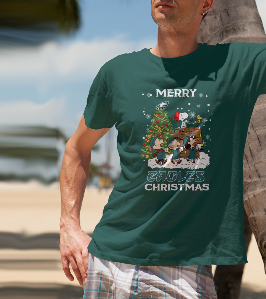 Merry Eagles Christmas Philadelphia Peanuts Christmas Tree Snoopy Woodstock T-Shirt