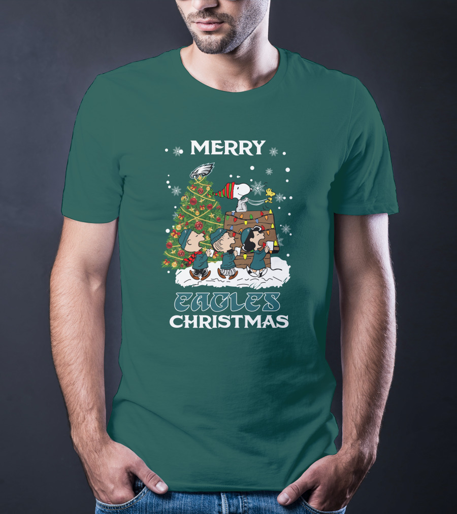 Merry Eagles Christmas Philadelphia Peanuts Christmas Tree Snoopy Woodstock T-Shirt