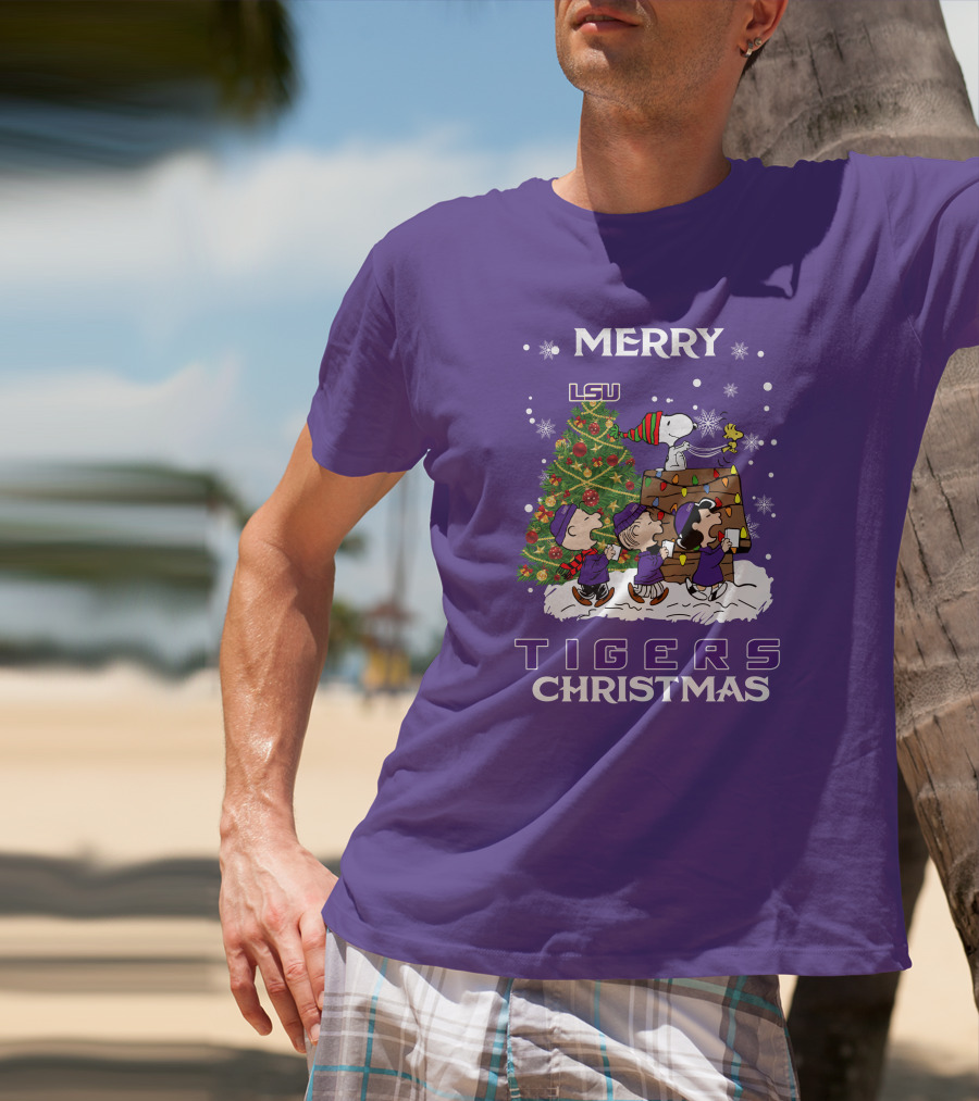Lsu Tigers Merry Christmas Snoopy Christmas Tree Peanuts T-Shirt