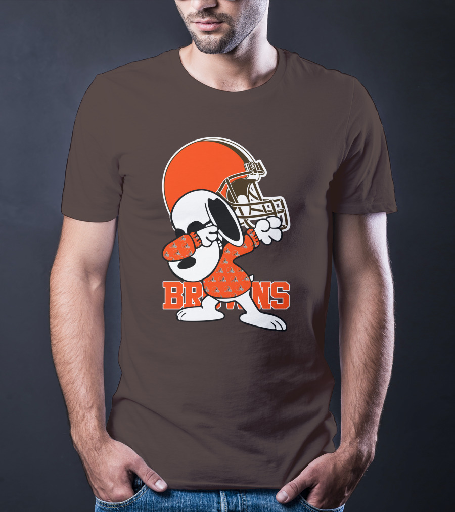 Cleveland Browns Snoopy Dabbing Football Helmet T-Shirt