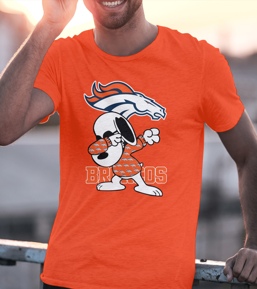 Denver Broncos Snoopy Dabbing Broncos T-Shirt