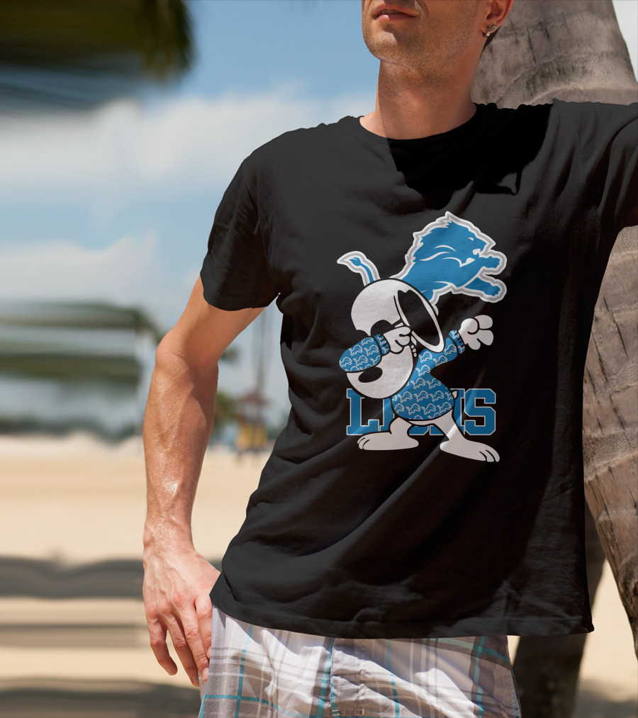Detroit Lions Snoopy Dabbing Lions Football T-Shirt