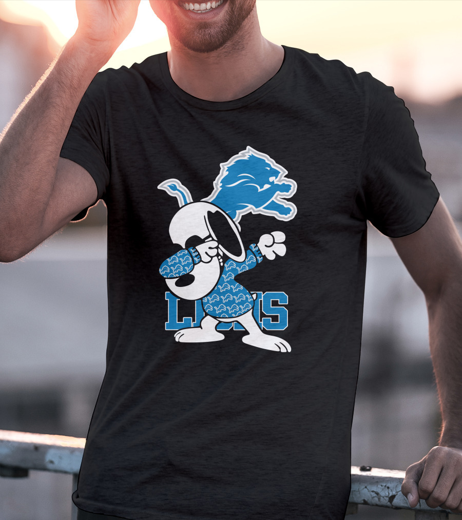 Detroit Lions Snoopy Dabbing Lions Football T-Shirt