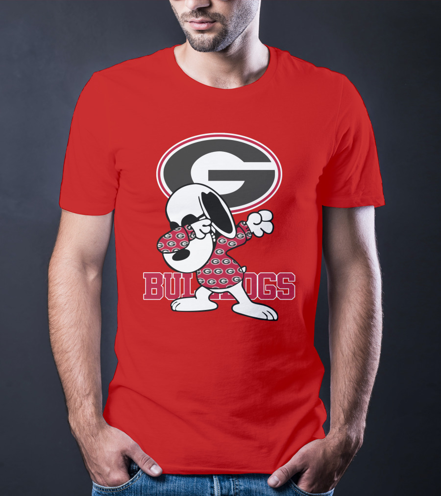 Georgia Bulldogs Snoopy Dabbing University Of Georgia T-Shirt