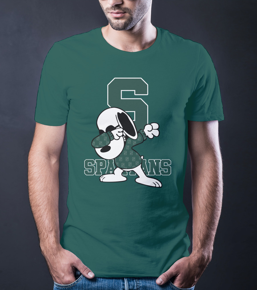 Michigan State Spartans Snoopy Dabbing Football Cartoon Peanuts T-Shirt