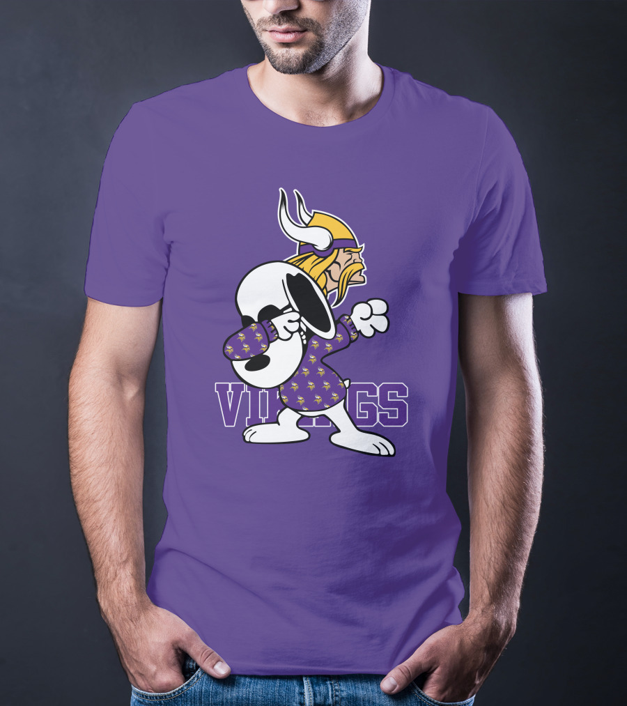 Minnesota Vikings Snoopy Dabbing Peanuts Football Fandom T-Shirt