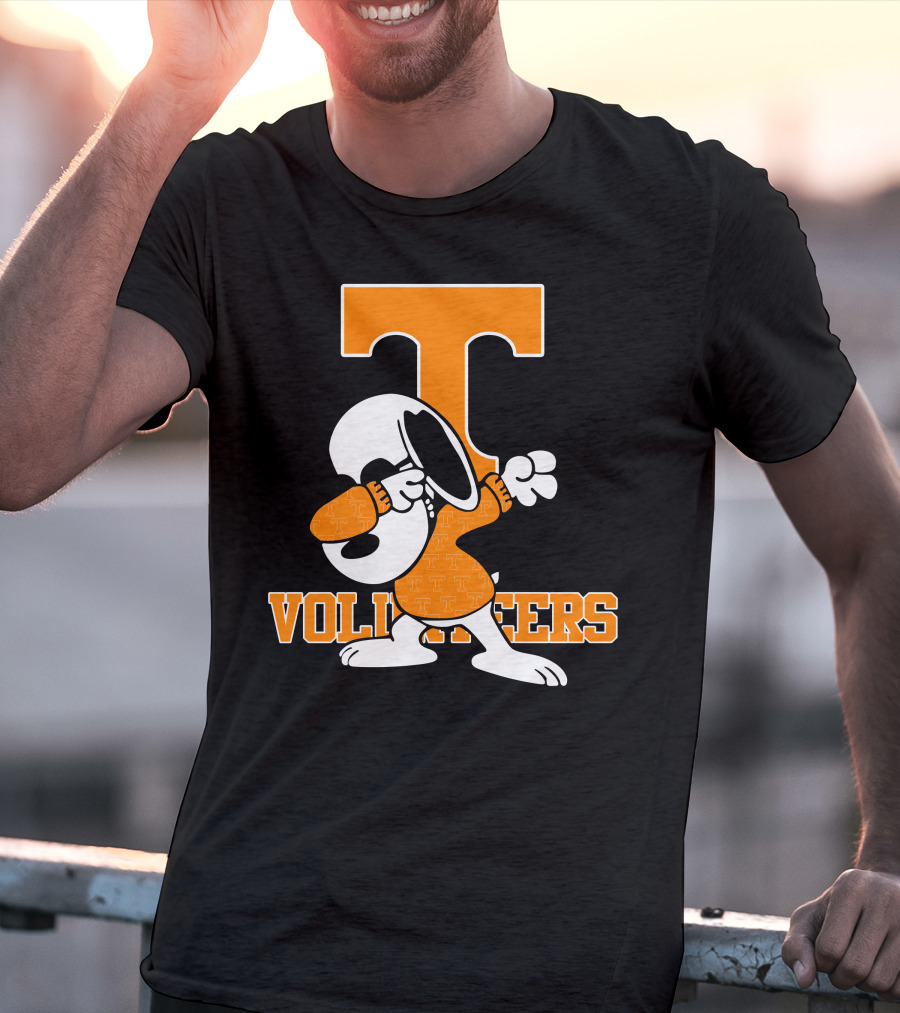 Tennessee Volunteers Snoopy Dabbing T-Shirt