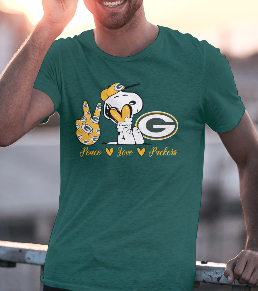 Peace Love Packers Snoopy Green Bay Packers T-Shirt