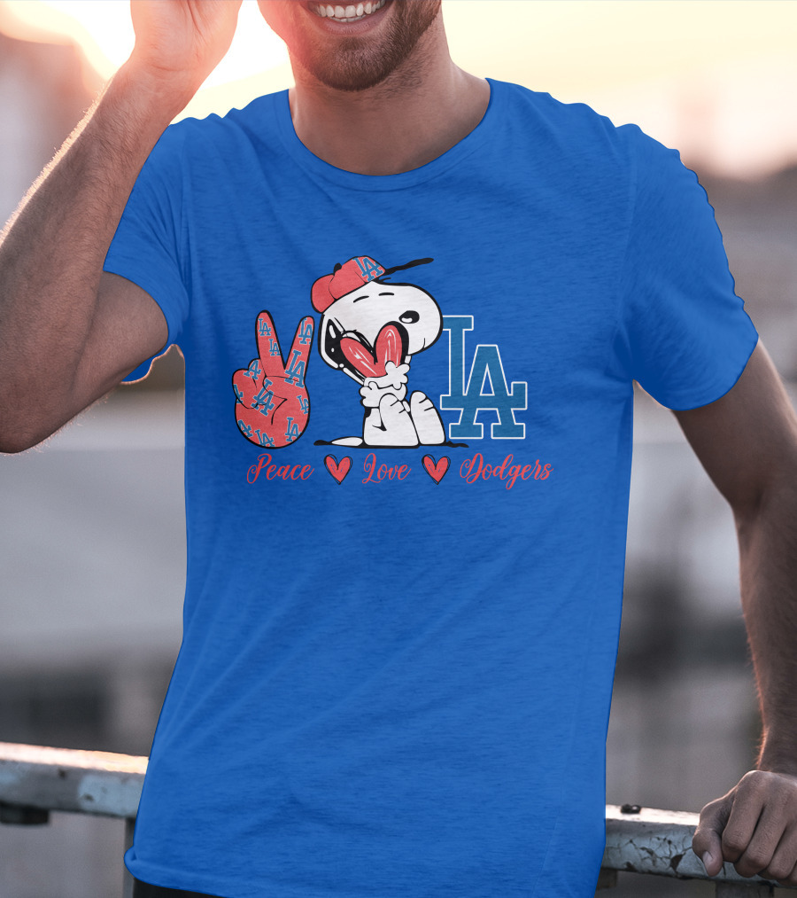Peace Love Los Angeles Dodgers Snoopy La T-Shirt