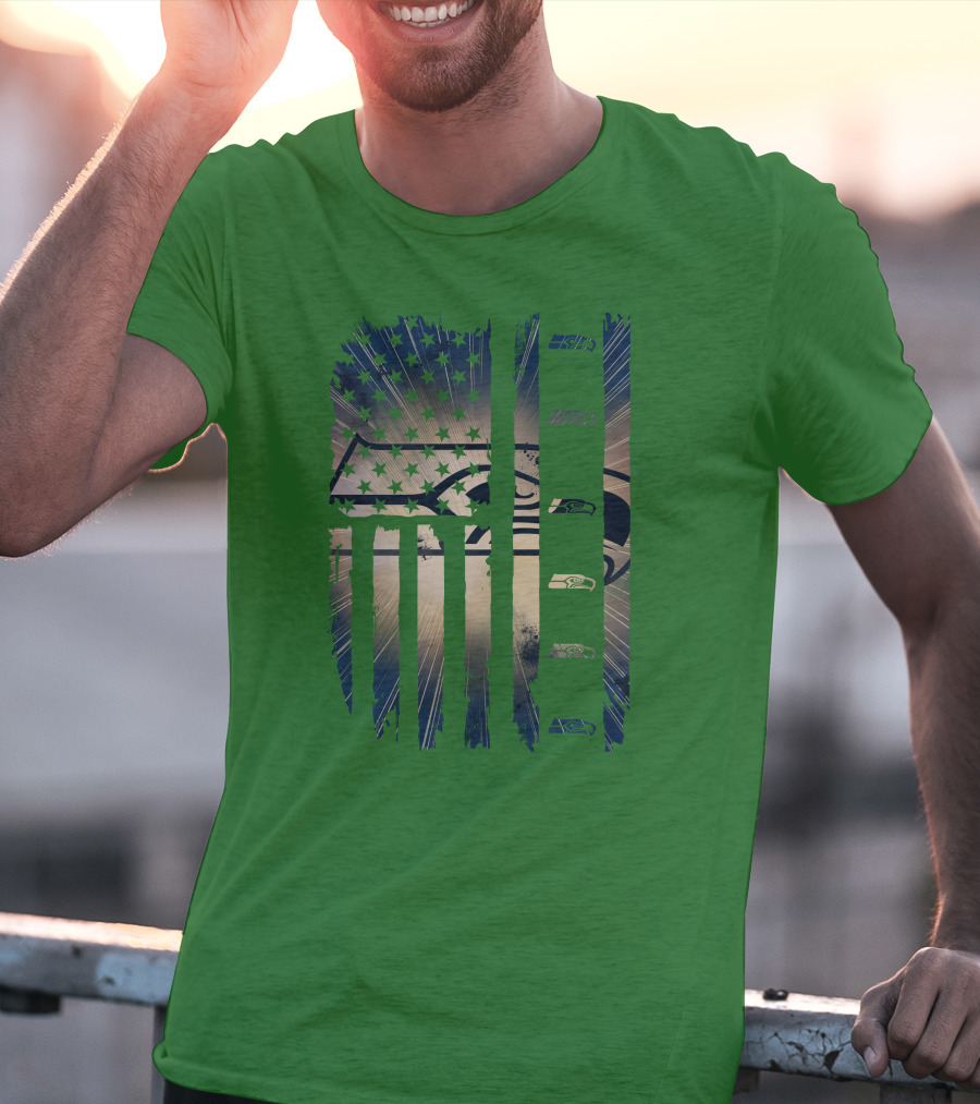 Seattle Seahawks American Flag Distressed Vintage T-Shirt