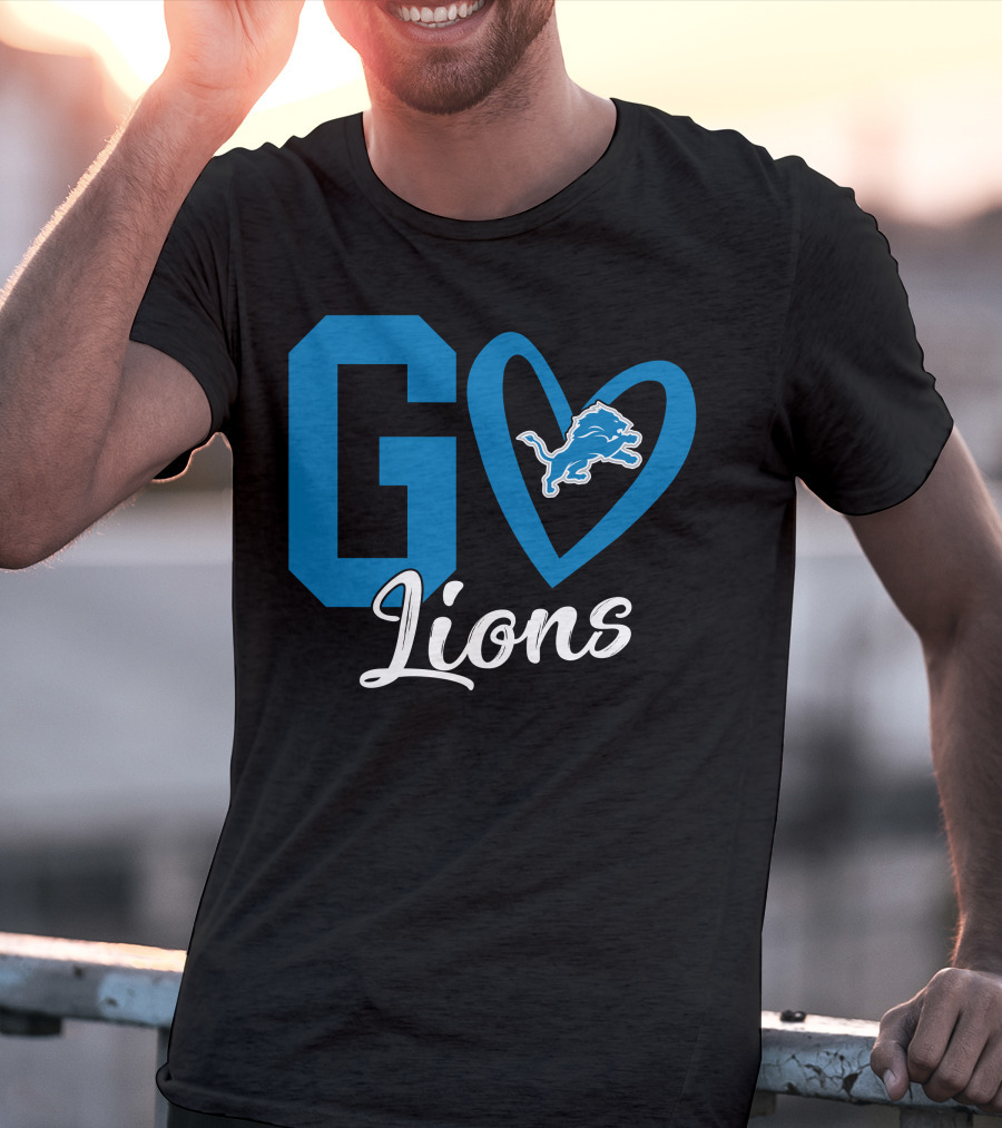 Go Lions Heart Detroit Lions T-Shirt
