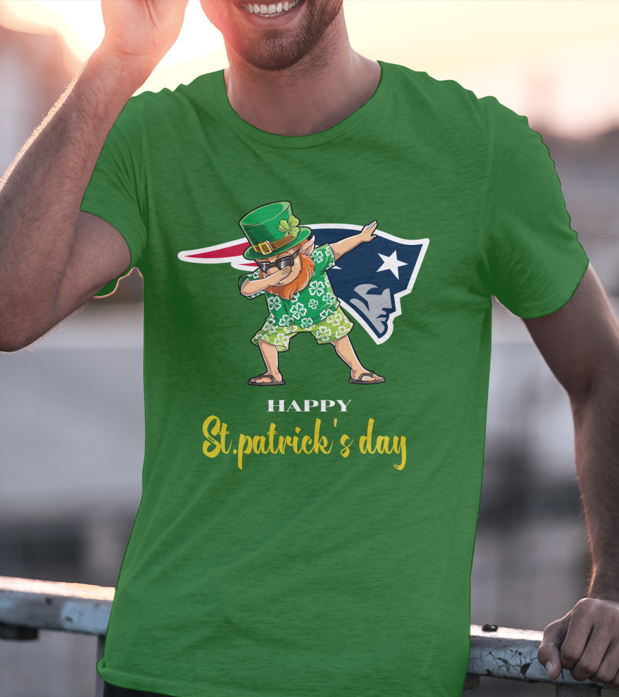 Happy St. Patrick's Day New England Patriots Dabbing Leprechaun T-Shirt