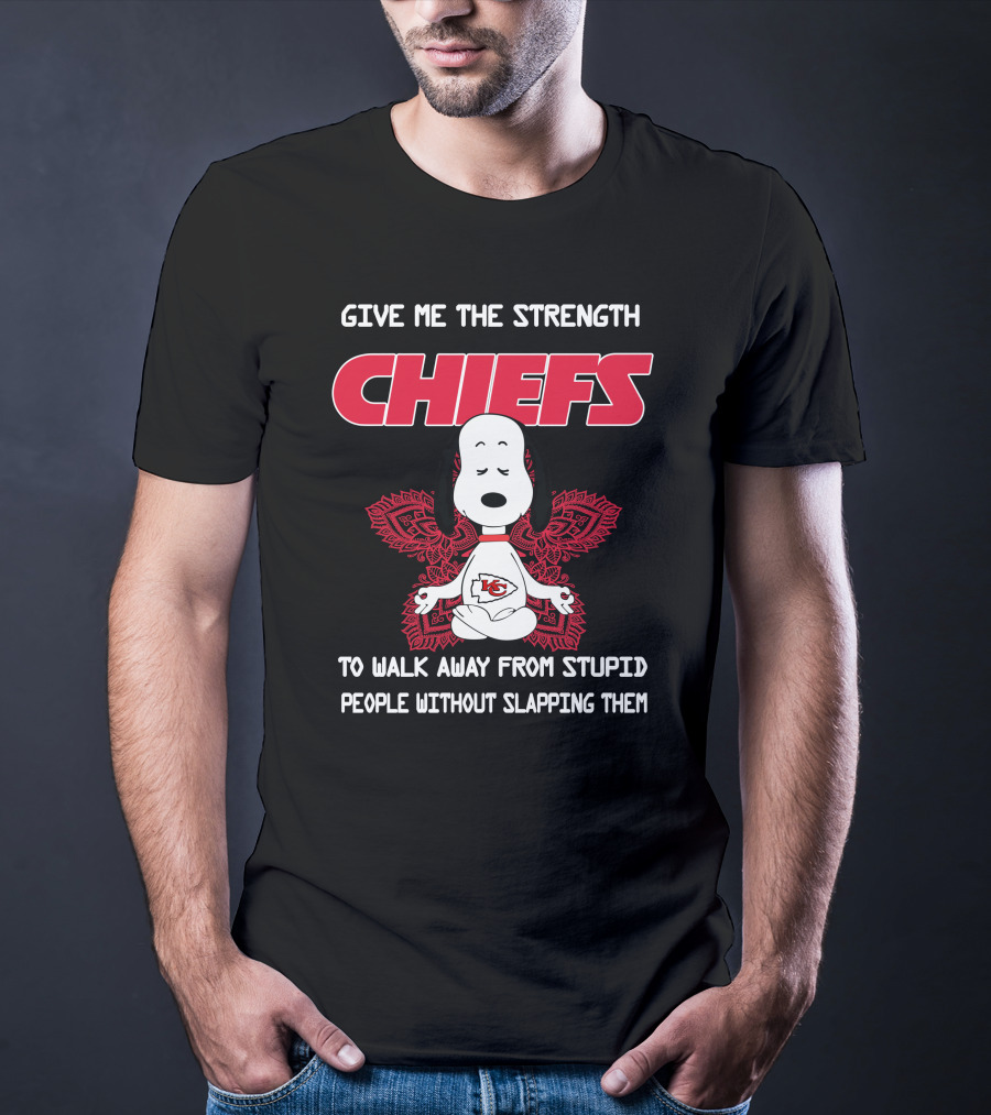 Kansas City Chiefs Snoopy Give Me The Strength To Walk Away From Stupid People Without Slapping Them Yoga T-Shirt