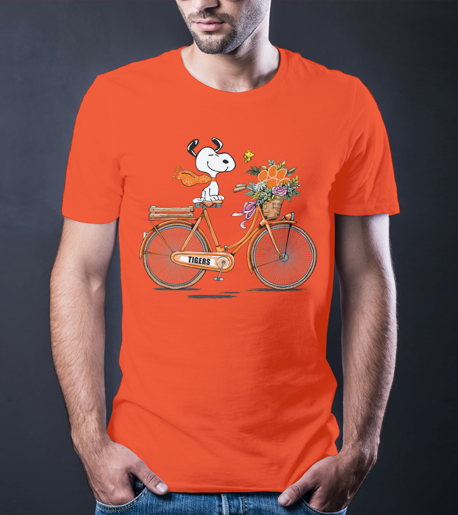 Clemson Tigers Snoopy Woodstock Bicycle Flowers T-Shirt