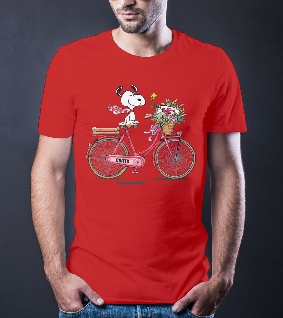 Kansas City Chiefs Snoopy Bicycle Flowers T-Shirt