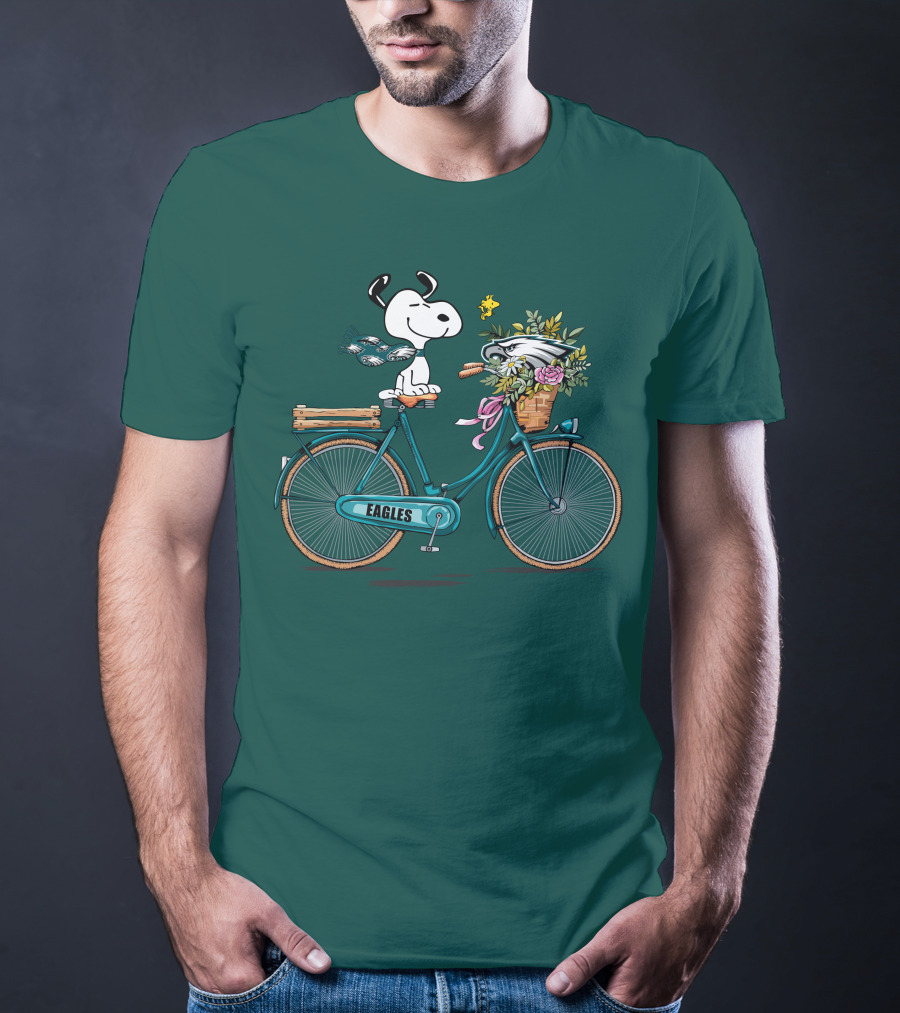 Philadelphia Eagles Snoopy Bicycle Flower Basket T-Shirt
