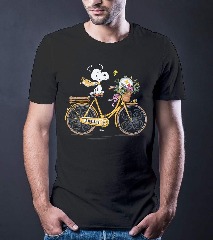 Pittsburgh Steelers Snoopy On Bicycle With Football Helmet And Flowers T-Shirt