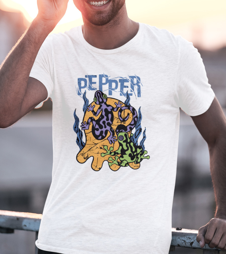 Pepper Skullconut Amphibians Psychedelic Frogs Graphic T-Shirt