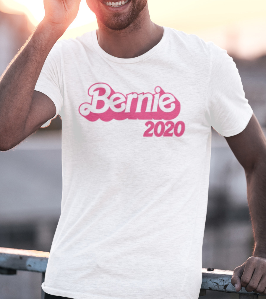 Bernie 2020 Barbie Style Logo Design T-Shirt