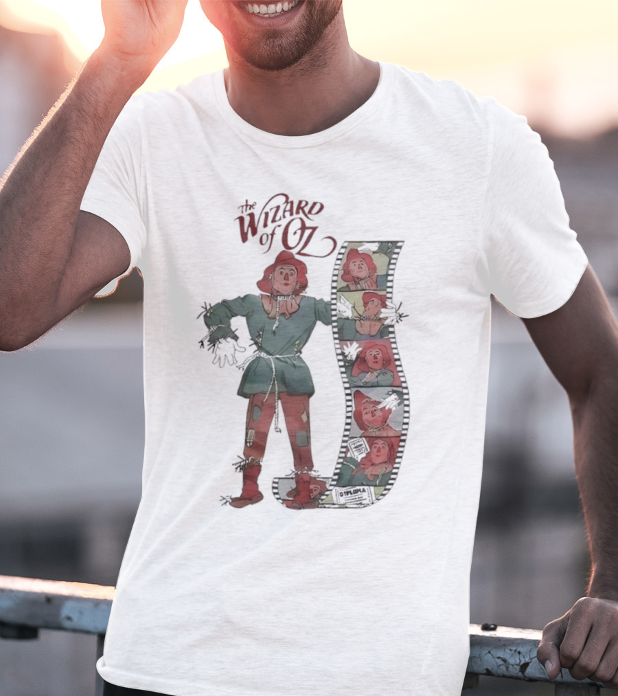 The Wizard Of Oz Scarecrow Illustration With Film Strip Style T-Shirt